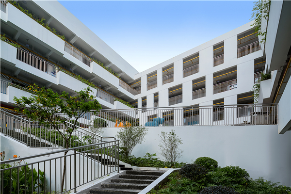 深圳云海學校:以高效布局應(yīng)對復雜場地