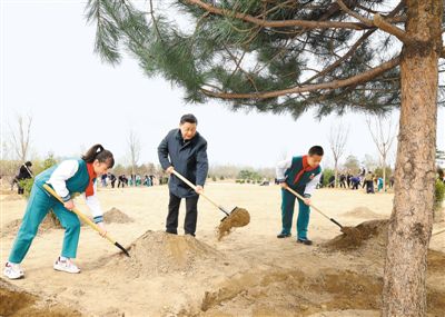 習(xí)近平：全社會(huì)都做生態(tài)文明實(shí)踐者