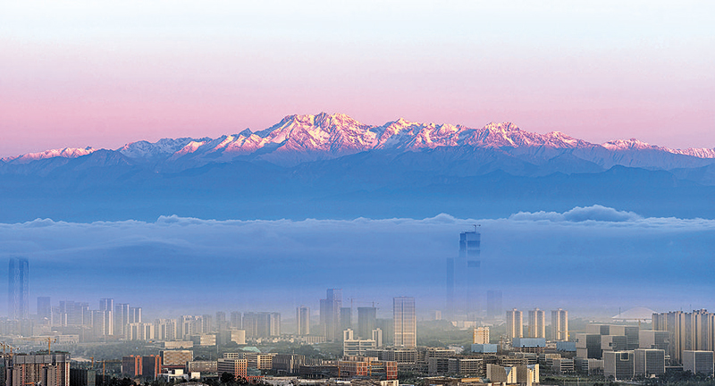 雪山下的公園城市：新時代生態(tài)文明建設(shè)之路