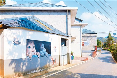 江西講究村：藝術鄉(xiāng)村鋪染“五彩夢”