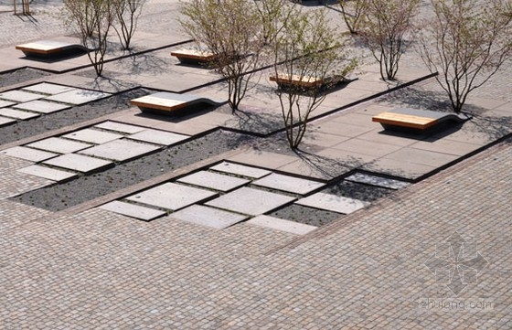 Atelier Dreiseitl設(shè)計(jì)的Zollhallen廣場