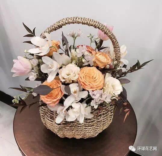插花欣賞：一大波兒美美的韓式花籃