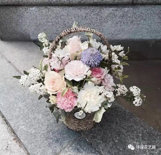 插花欣賞：一大波兒美美的韓式花籃
