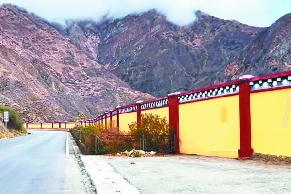 景區(qū)設(shè)圍“擋”住了誰的步伐？